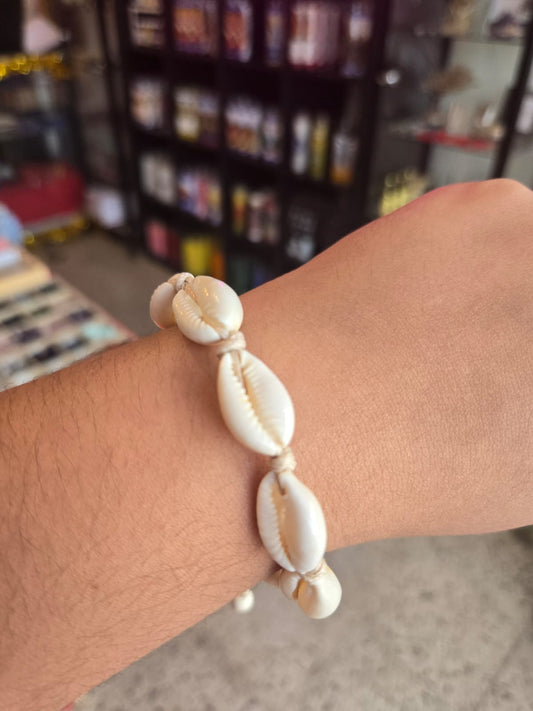 Pulsera Caracoles (Hilo Blanco)