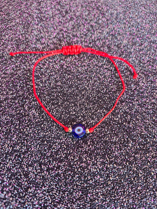 Pulsera roja con ojo turco